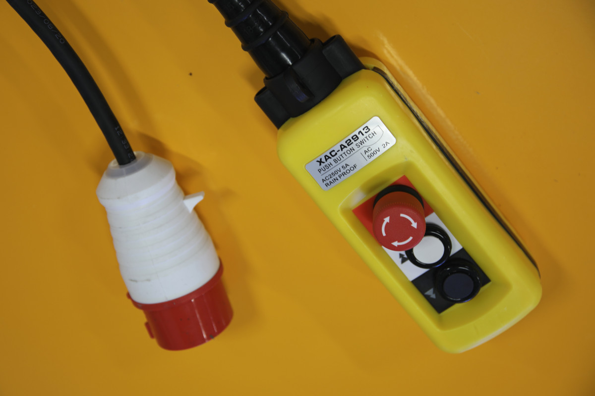 Stacionarūs elektriniai kėlimo stalai