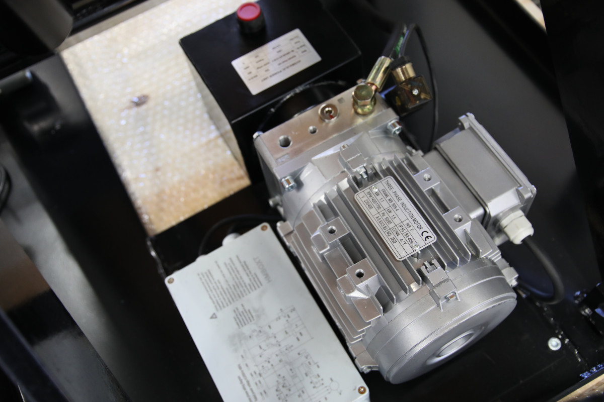 Stacionarūs elektriniai kėlimo stalai