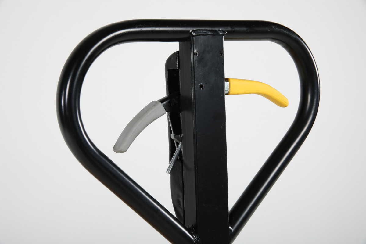 Standartinis rankinis palečių vežimėlis