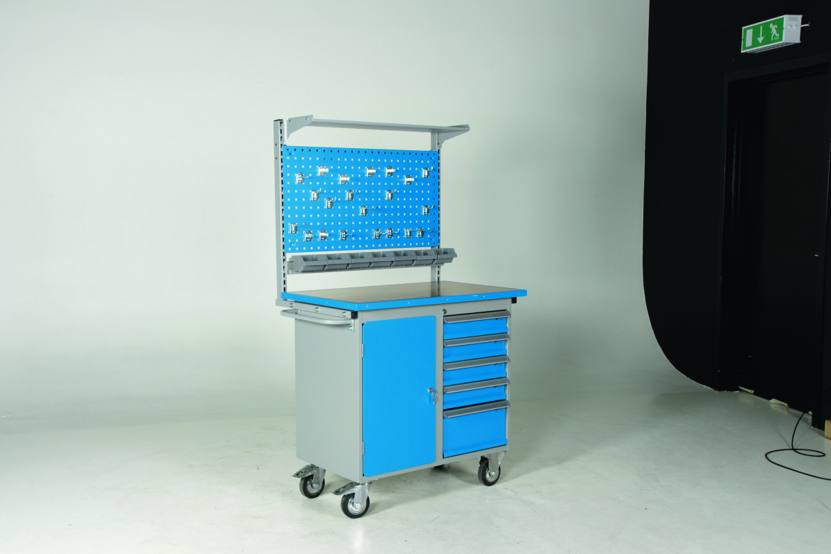Mobilus įrankių vežimėlis – darbo stalas